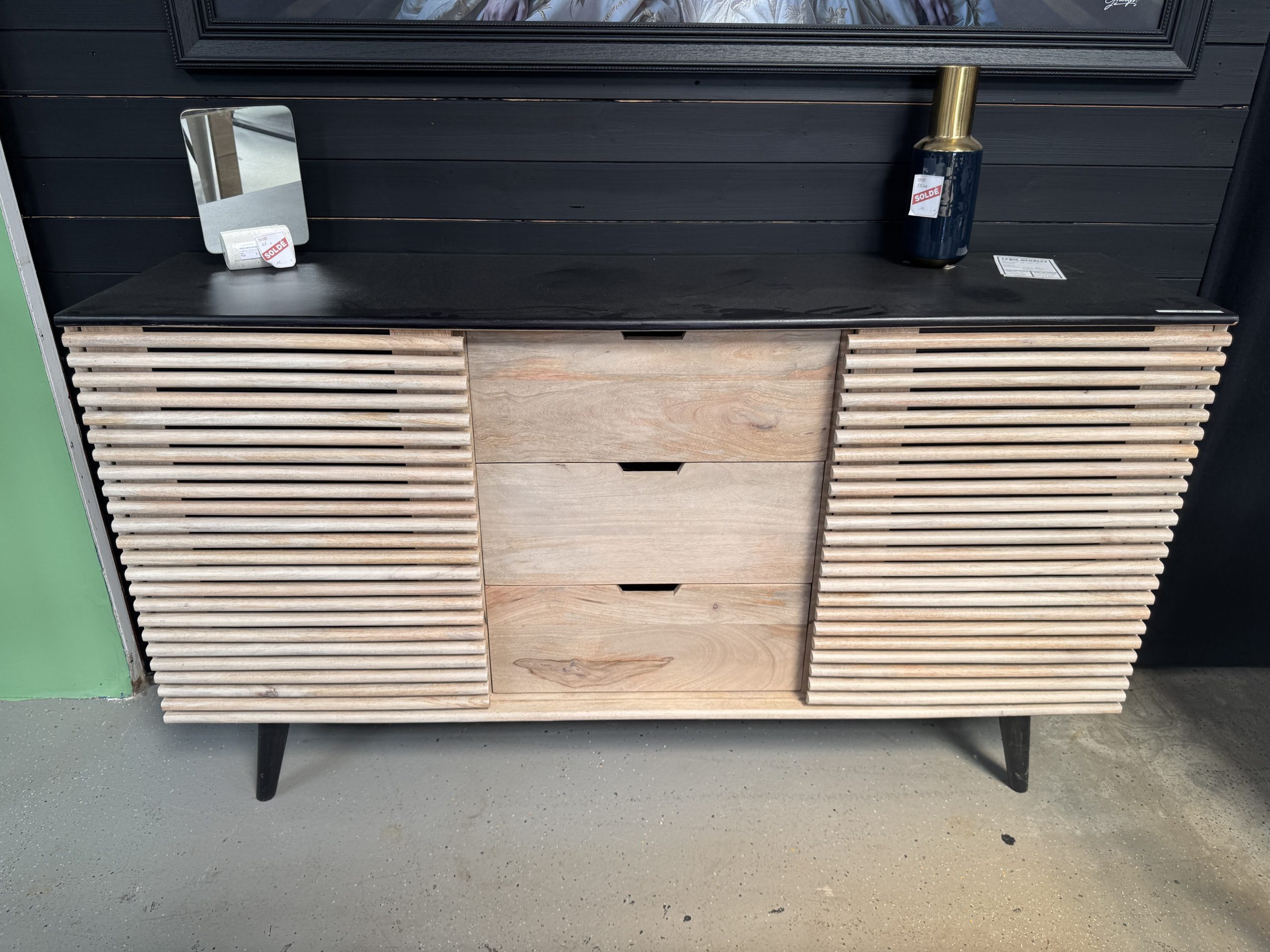 buffet en bois massif porte coulissante
