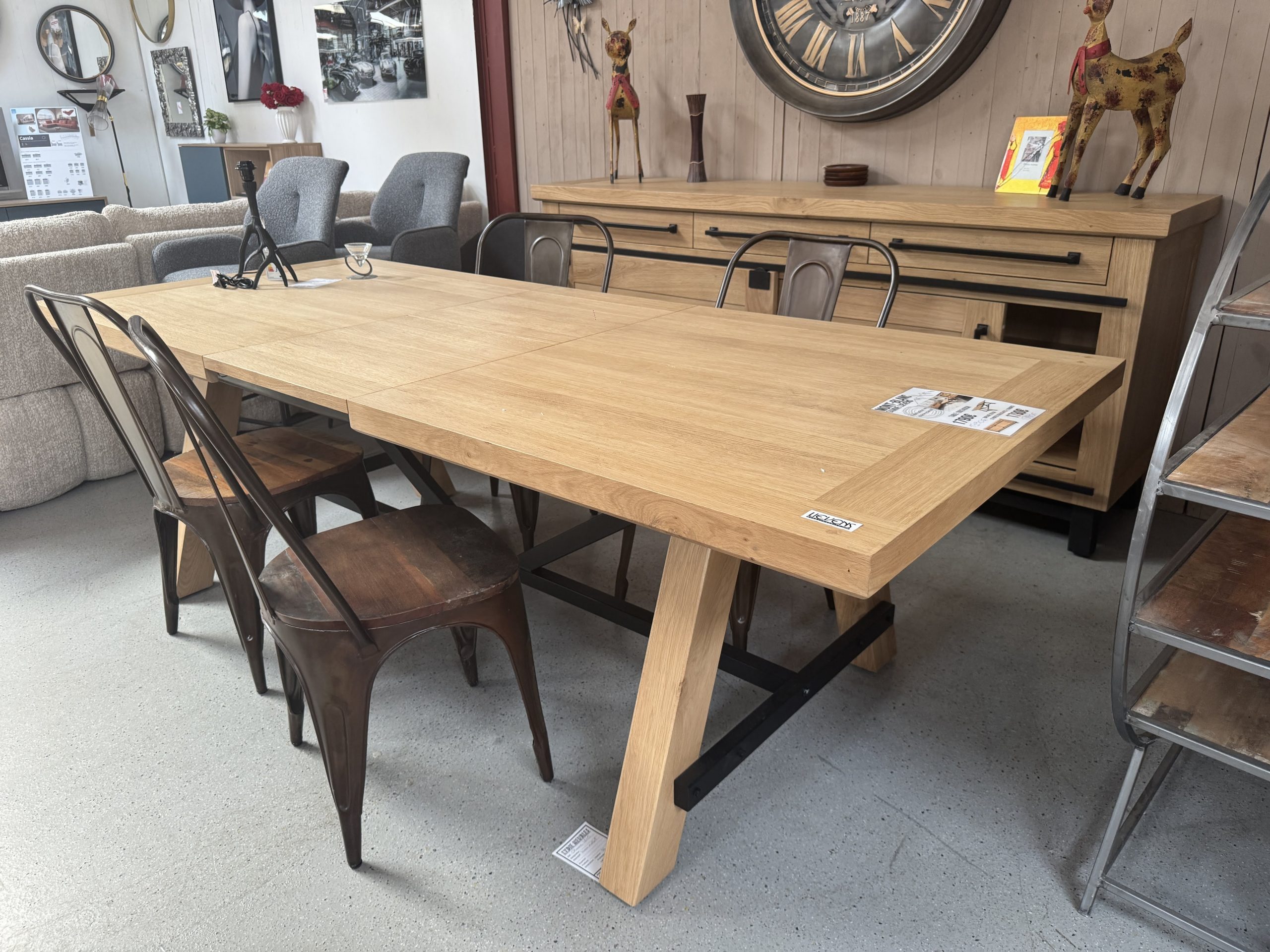 table en chene massif effet rustique