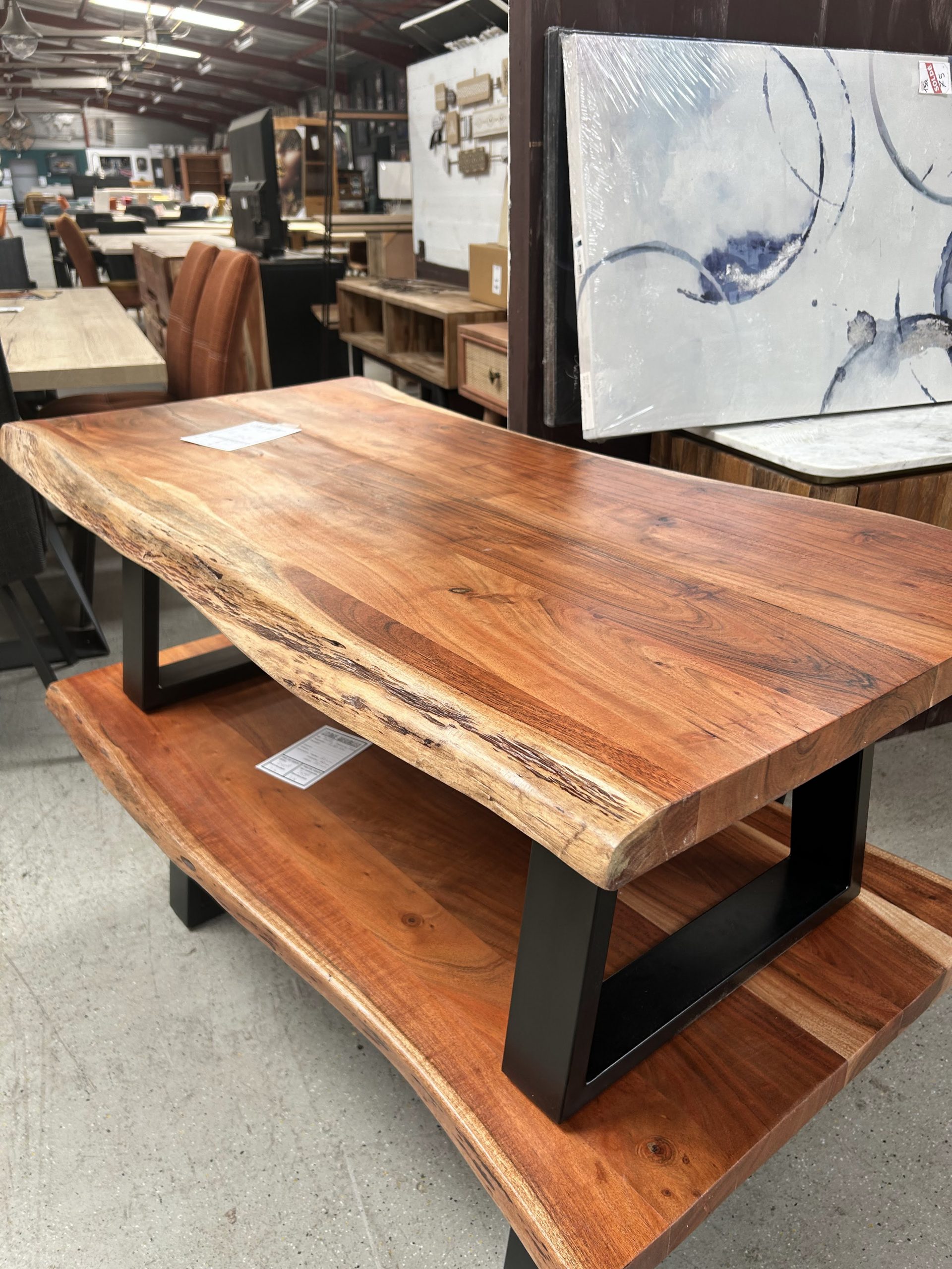 table basse en bois massif effet rustique