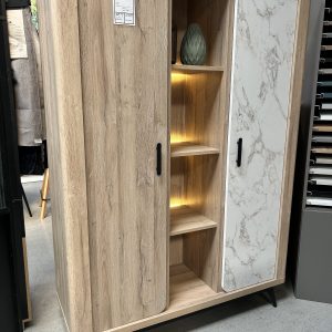 meuble avec lumiere et effet marbre blanc en bois